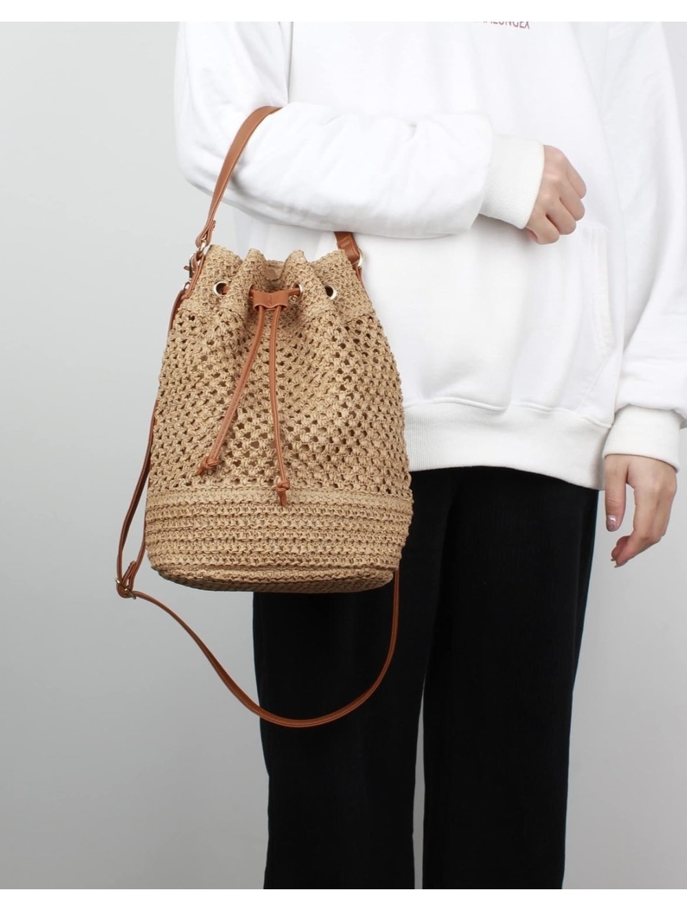 Woven Straw Bucket Bag with Drawstring - Tan